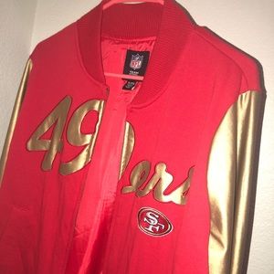 Women’s red / gold nfl sweater